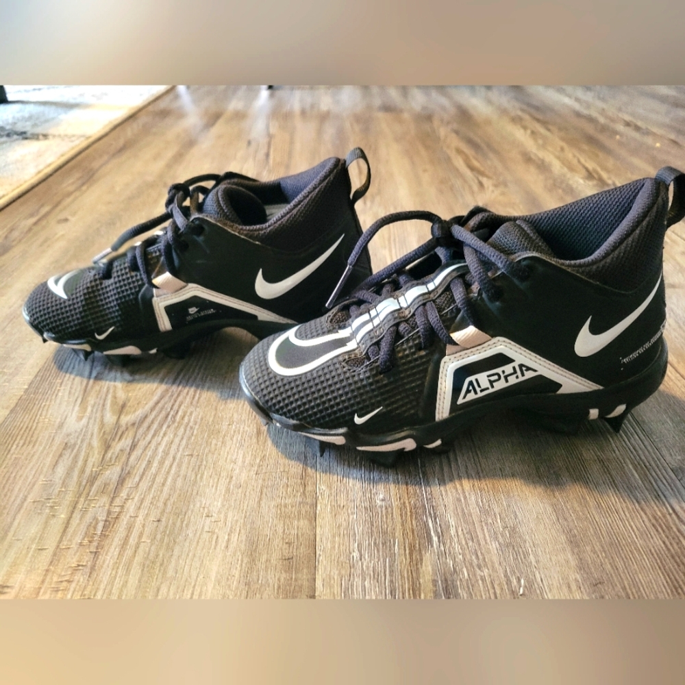 Nike Alpha- Youth Football Cleats - Size 2Y - Gently Used